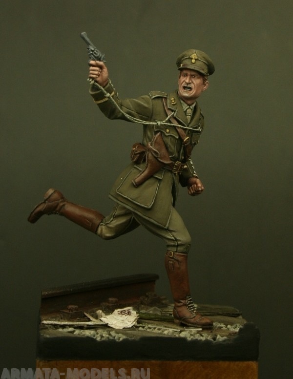 TW54004 Captain, 4th Bn Royal Fusiliers, Mons 1914 54mm Tommy's War