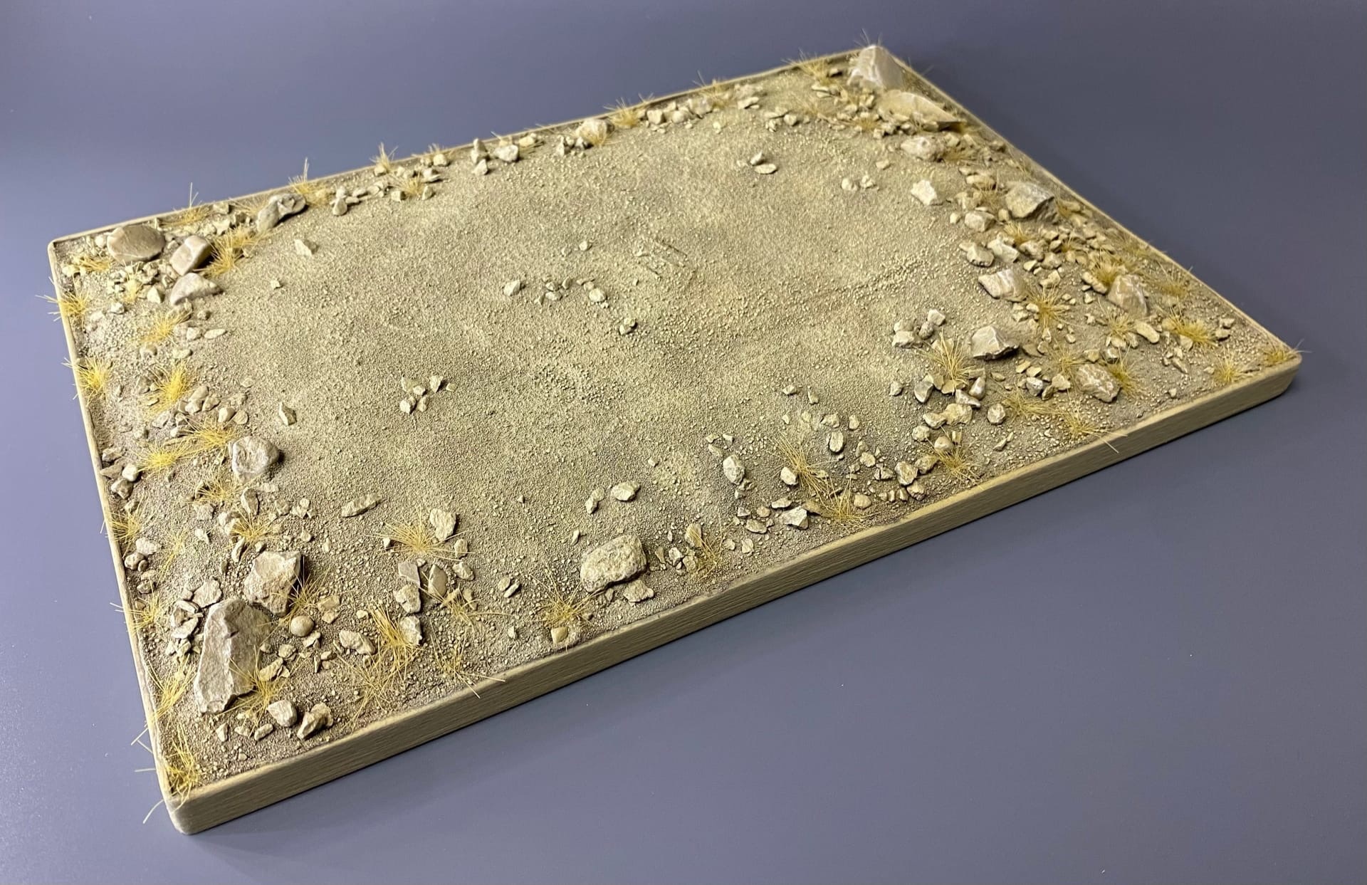 AM48259 Авторская подставка премиум «Горное плато».