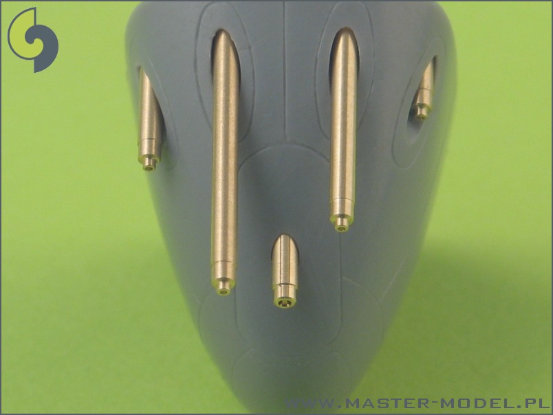 AM-48-023 Набор вооружения для P-38 Lightning поздних модификаций (стволы для Brownings 12,7мм и пушки 20мм)