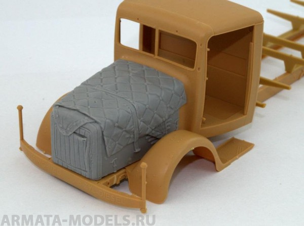 RE35-251 Дополнение для моделей Bussing-NAG 4500 engine deck with winter Canvas