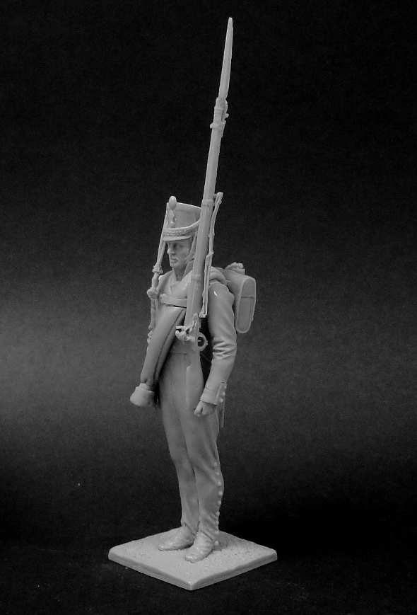 CHM-54217(M). Рядовой пехотных (или егерских) полков, Россия 1812-14 гг. 54 мм. Материал - белый металл. Chronos Miniatures