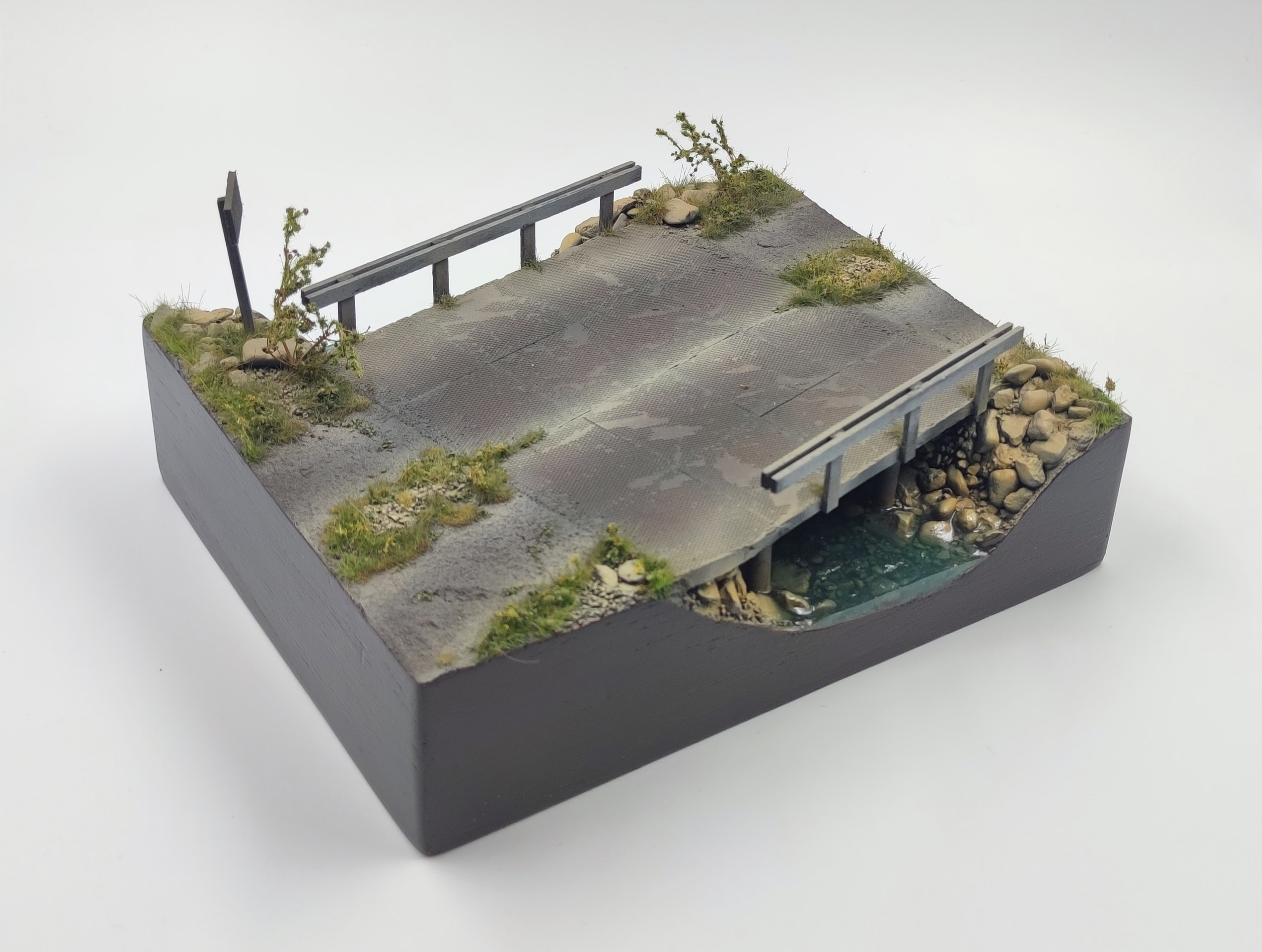 HE-35081 Подставка "мост"