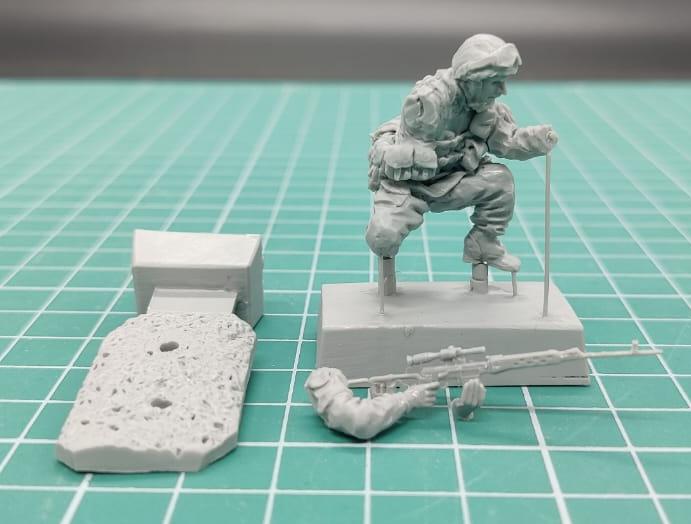 5078ТБ ВИМ, стоящий на колене морпех стреляет из снайперской винтовки,  1/35 Три Богатыря