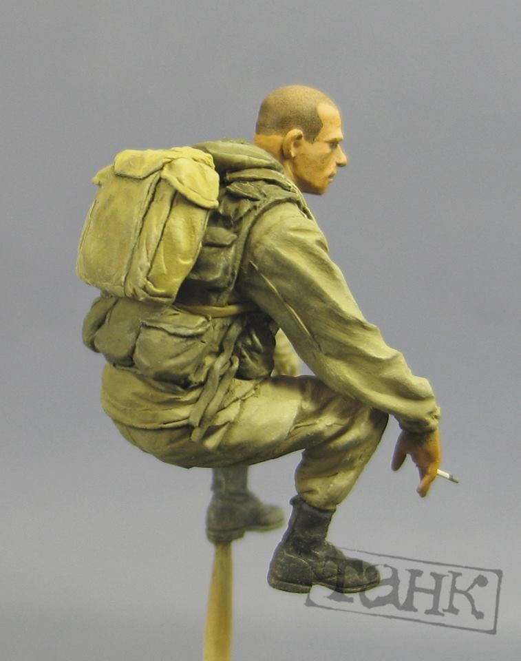 T35233 Боец спецназа ГРУ с 7.62-мм пулемётом ПКМ (Дагестан 1999 г) Tank