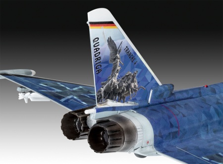 03843RE Истребитель Eurofighter Luftwaffe 2020 Quadriga Revell