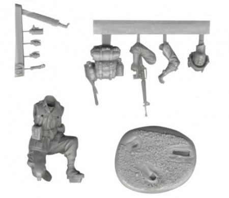 FL35043 US 25th Infantry Division Kneeling with M-16 First Legion