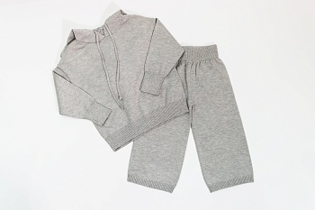 Детский вязанный костюм