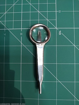 MC46 Прямой пинцет с увеличительным стеклом