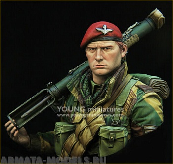 YM1871 British Airborne with PIAT WWII