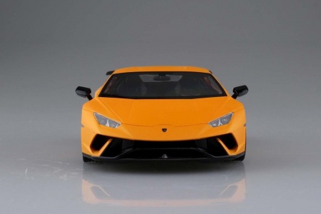 05600 Lamborghini Huracan Performante Aoshima