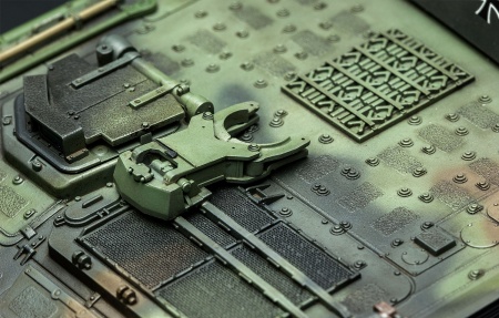 TS-012 Panzerhaubitze 2000 Meng