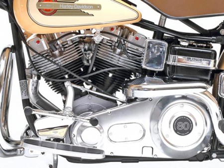 16040 Harley Davidson FLH Classic (ограниченная серия) Tamiya