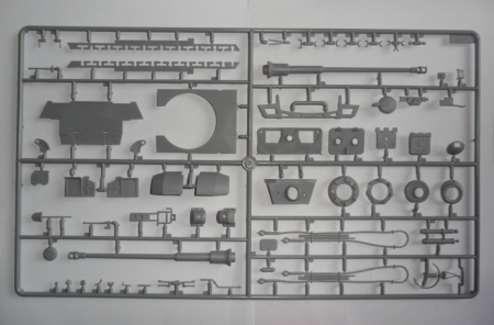 35363 Pz.Kpfw.VI Ausf.B Королевский тигр с башней Хеншель (позднего производства), Германский тяжелый танк ICM